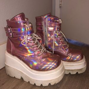 RAVE BOOTS 🌈💕⛈
